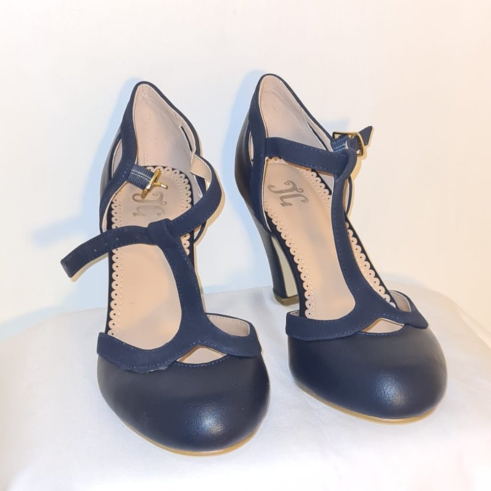 High-Heeled with 3.5" height